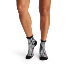 Women's Ruffle Rib Quarter Socks